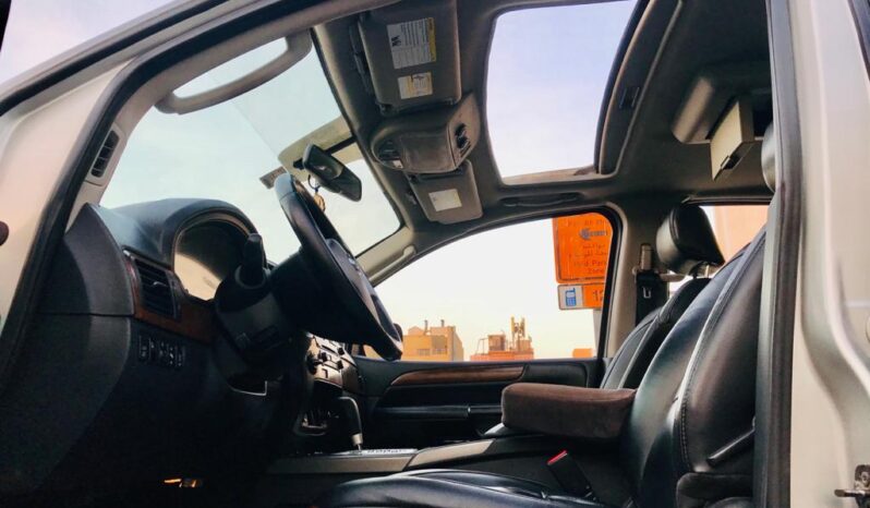 
								Nissan Armada 2009 Model/ Top of Range full									