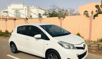 
										2010 Toyota Yaris full									