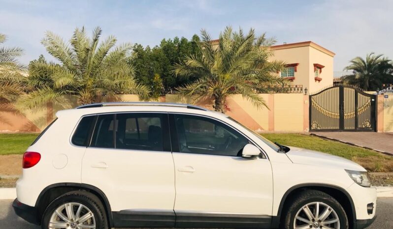 
								Volkswagen Tiguan 2013 Model / Full Options / Excellent Condition full									